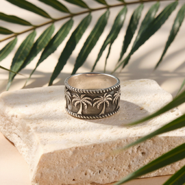 Tropical Palm Tree Ring