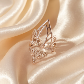 Met Gala Art-Themed Ring